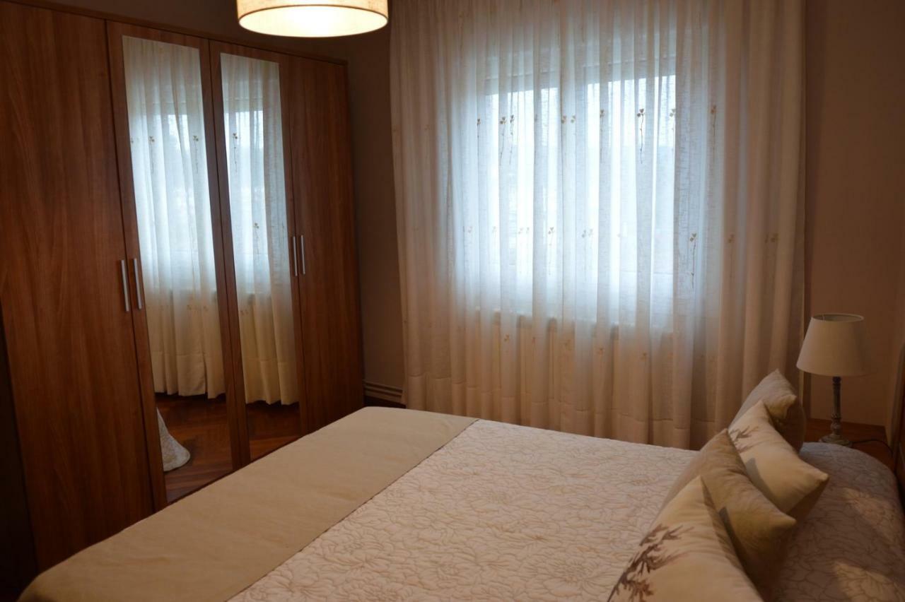 Piso Da Empegada Apartment Arzua Exterior photo